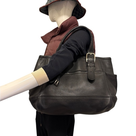 Cole Haan Elegant Black Leather Tote Bag in great conditions comfy and chic - Picture 3 of 16